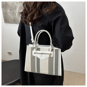 Sac fourre-tout grande capacité pour femme, tendance, rayé, nouvelle collection, color-block, porté épaule ou à la main - Product Image 2