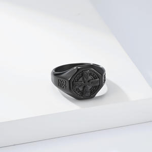 Anillo Cruzado con Nudo Celta Eterno en Oro para Hombre, Joyería Fina para Uso Diario - Product Image 4