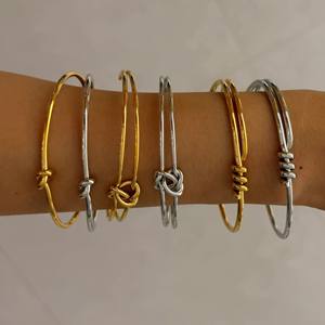 Cliclimoda Trendy paslanmaz çelik bilezik açık manşet bileklik seti kadınlar için ayarlanabilir altın kaplama bileklik su geçirmez takı - Product Image 1