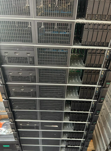 Serveur en rack 2U utilisé pour le châssis HPE DL380 Gen10 8SFF Barebone, contrôleur P408i-a, sans processeur ni RAM, conception en rack, idéal pour les centres de données - Product Image 4