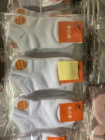 Chaussettes blanches pour étudiants, vente en gros d'usine, chaussettes pour enfants personnalisées