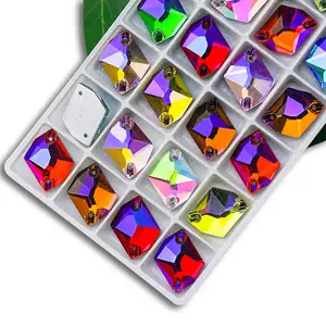 Produsen profesional Multi warna mengkilap K9 kaca kristal menjahit tas garmen lubang ganda berlian imitasi pipih