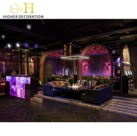 Décor de boîte de nuit moderne Design d'intérieur de boîte de nuit en bois et métal Ensembles de meubles de bar écologiques avec lumière LED
