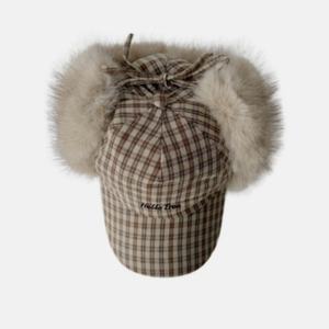 Gorro de Béisbol Estilo Retro con Orejeras de Peluche, Gorro de Invierno con Parches de Mezclilla y Peluche - Product Image 5