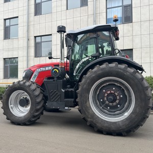 Trattore Agricolo 4x4 da 240 CV per Lavori Forestali Pesanti e Falciatrice per Prati - Product Image 5