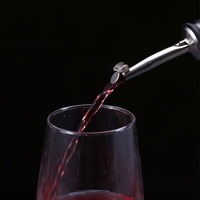 Cadeau de Noël Maman En Acier Inoxydable Vin Verseur Bec Auto Flip Olive Distributeur Bar Accessoires Écologique Moderne