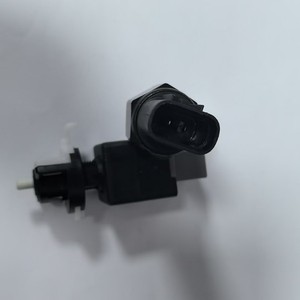 Interruptor de Luz de Reversa 9386039000 93860-39001 93860-39002 para Hyundai Kia, Pieza de Repuesto - Product Image 3