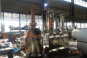 Colonne de distillation de vodka et de whisky en cuivre rouge 2000L, équipement de distillerie et de brasserie d'alcool - Product Image 4