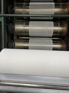 Rollo de Gasa Quirúrgica Jumbo de Algodón 100%, Tamaño Grande 120x1000m, Alta Absorbencia - Product Image 3