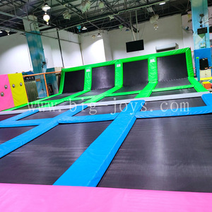 <span class=keywords><strong>Un</strong></span> fabricante <span class=keywords><strong>de</strong></span> grandes trampolines <span class=keywords><strong>de</strong></span> interior para niños Parque infantil interior Venta directa <span class=keywords><strong>de</strong></span> fábrica Personalización <span class=keywords><strong>de</strong></span> <span class=keywords><strong>trampolín</strong></span> - Product Image 2