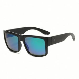 Gafas de Sol de Moda 2025 con su Logotipo |   Precios al por Mayor, Diseños Clásicos y Modernos |   MOQ Bajo para Eventos Corporativos - Product Image 3