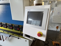 Machine à plier mini entièrement automatique CNC haute précision facile à utiliser 430T/1600