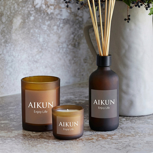 AIKUN Fabricant OEM – Ensemble de bougies parfumées en cire de soja dans des pots en verre haut de gamme, idéal pour la décoration intérieure, les mariages et les cadeaux de spa - Product Image 3