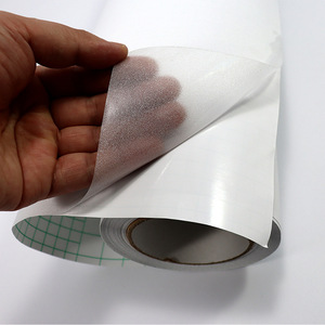 Fabricante de Película de Laminación en Frío, Rollo de Película de PVC con Purpurina y Acabado Mate, Autoadhesiva y Flexible - Product Image 6