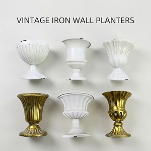 Vase <span class=keywords><strong>Urne</strong></span> Métallique Vintage, Pot de Fleurs sur Pied Blanc Vieilli pour Centre de Table de <span class=keywords><strong>Mariage</strong></span> Style Ferme, Décoration de Jardin Rustique - Product Image 1