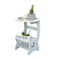 Table d'appoint moderne en plastique, petite table de chevet créative et simple pour la décoration intérieure, idéale pour le salon, le café ou le rangement de magazines