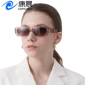 Gafas de sol de montura pequeña para mujer, protección UV400, montura de PC, ligeras, estilo urbano, cuadradas, origen Wenzhou - Product Image 3