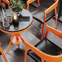 Combinaison Table-Chaise Industrielle Personnalisable en Cuir PU pour Usage Commercial : Salle de Sport, Studio de Danse, Zone de Repos, Café Créatif, Laiterie