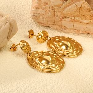 Pendientes de Acero Inoxidable con Baño de Oro de 18k, Textura Orgánica, Hipoalergénicos, Resistentes al Agua, para Mujer, Venta al Por Mayor - Product Image 5