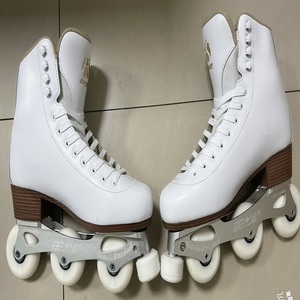 <span class=keywords><strong>Patins</strong></span> <span class=keywords><strong>à</strong></span> <span class=keywords><strong>roulettes</strong></span> professionnels en ligne avec frein avant, 3 roues, utilisés par les athlètes - Product Image 6