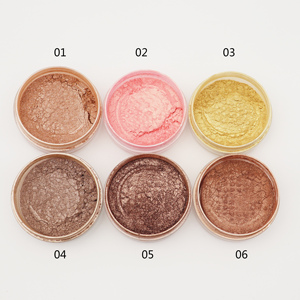 Bronceador <span class=keywords><strong>Iluminador</strong></span> Dorado Resistente al Agua con Brillo, Maquillaje de Ojos en Polvo Suelto, <span class=keywords><strong>Iluminador</strong></span> Metálico de Alta Pigmentación - Product Image 2