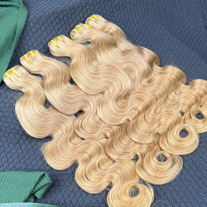 # 27 Fasci di Capelli Umani Ondulati, Capelli Vergini Indiani Biondo Miele, Estensioni Naturali Morbide e Voluminose - Product Image 3