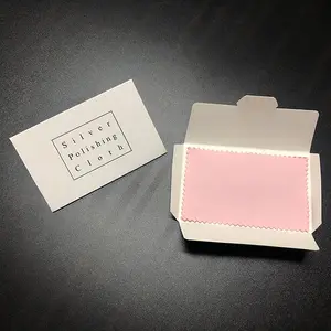 ซองกระดาษ Overlock Edge สีชมพูขายส่งเคลือบป้องกันการเปลี่ยนสีโลโก้ที่กำหนดเองทองเงินสเตอร์ลิงผ้าขัดที่มีโลโก้