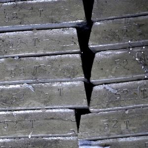 Protection cathodique pour la coque de navire Anode de zinc sacrificielle pour le produit de lingots de zinc marin et d'eau salée - Product Image 6