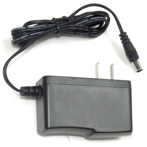 Adaptador de corriente de salida CC de 8,4 V y 1 A con luces indicadoras para carga de dispositivos electrónicos - Product Image 1