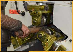 מכונת גלגול הברגות מתאימה לפרויקטים של בנייה, מכונת עיצוב הברגות לפלדה עם מערכת הידראולית - Product Image 5