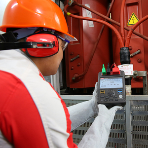 UNI-T UT513A Comprobador de Resistencia de Aislamiento 5000V 1000GΩ Ohmímetro Comprobador de Voltaje CA/CC 600V Almacenamiento de Datos Prueba PI DAR L41 - Product Image 5