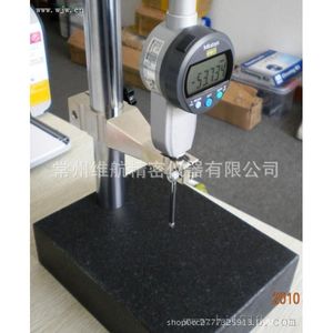 ไมโครมิเตอร์ดิจิตอล Mitutoyo 0-50.8 มม. พร้อมฐานหินอ่อนเพื่อการวัดที่แม่นยำ - Product Image 1