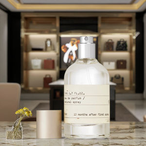 工場卸売 サンタル33 ユニセックス フレグランススプレー - プレミアムサンダルウッドの香り、フルーティー＆スパイシーノート、長持ち、高品質、在庫あり - Product Image 5