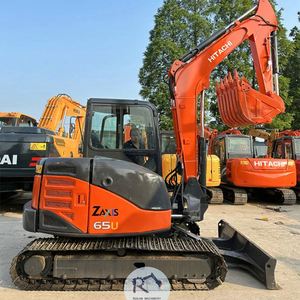 Excavatrice d'occasion de marque japonaise réputée Hitachi ZX65USB-3F, excavatrice sur chenilles, matériel de construction d'occasion, pelle mécanique à vendre - Product Image 1