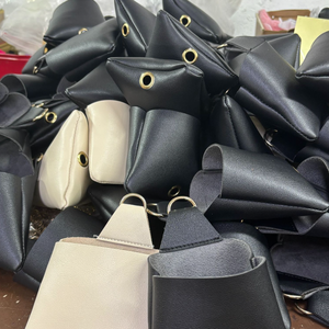 Bolsa de almacenamiento <span class=keywords><strong>para</strong></span> coche <span class=keywords><strong>con</strong></span> gancho, soporte <span class=keywords><strong>para</strong></span> teléfono móvil de cuero PU, organizador Interior anticaída, bolsa de salida de aire, regalos ideales <span class=keywords><strong>para</strong></span> el conductor - Product Image 5