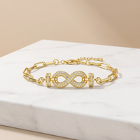 Bracelet minimaliste chic en or 18 carats serti de zircons blancs micro-pavés, bijoux tendance pour un anniversaire