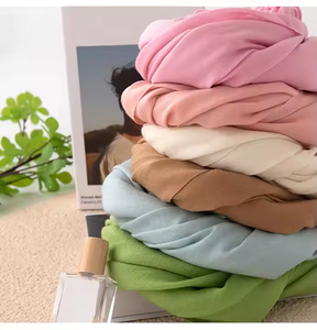 New Arrival Wholesale Solid Color <strong>100</strong>% <strong>Wool</strong> Scarf Warm Cashmere Scarves <strong>Shawls</strong> for Women YHK0011 - Product Image 5