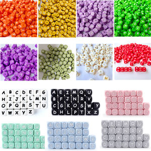 Perles de dentition souples en silicone sans BPA perles en vrac en silicone de qualité alimentaire Alphabet anglais 12mm perles de lettre en silicone - Product Image 3