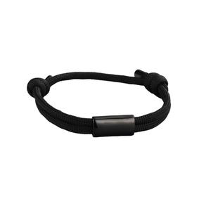 Pulsera tejida de acero inoxidable a la moda con diseño grabado Pulseras con dijes de moda para hombres Mujeres para regalos de vacaciones familiares - Product Image 5