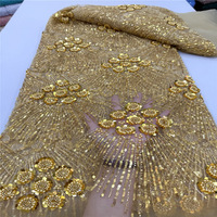 Nouveauté, tissu en dentelle brodée à la main de luxe, tissu coloré avec des strass et des paillettes pour robe de mariée pour femmes