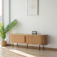 Meuble TV moderne avec prise électrique, console multimédia avec portes coulissantes pour téléviseurs de 65 pouces et plus, étagères réglables, salon et chambre à coucher