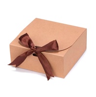 Scatola regalo di carta Stock di fabbrica con nastro per calzini per abbigliamento reggiseno sciarpa abito Packaging Design gratuito scatola di spedizione in diverse dimensioni