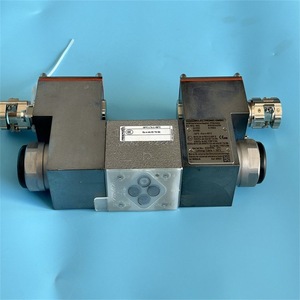 Válvula Direccional Electromagnética Rexroth 4WE6J6X EG24NXEZ2 B08 315 Bar 60 L/min Control Hidráulico - Product Image 2