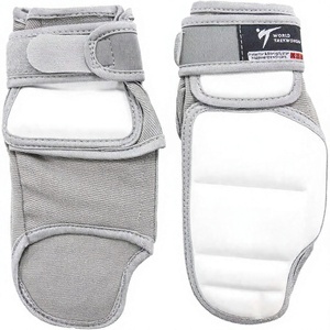 Calcetines de Entrenamiento de Taekwondo de Bajo Costo KP.N.P Aprobados por la WTF, Color y Marca Personalizados, Calcetines Electrónicos para Competencia de Taekwondo - Product Image 1