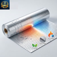 Feuille d'isolation moderne en aluminium renforcé avec tissu en fibre de verre, barrière radiante anti-UV et anti-déchirure pour sous-couche de toiture