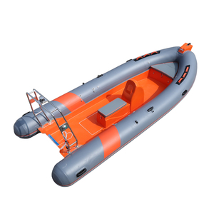 Gommone rigido sportivo con console centrale in PVC/Hypalon per passeggeri, ideale per la navigazione in acqua - Usato - Product Image 2
