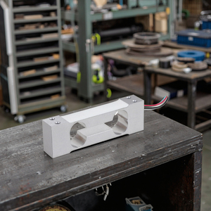 SOP shear Beam <span class=keywords><strong>Load</strong></span> <span class=keywords><strong>cell</strong></span> Force Sensor 2kg điểm duy nhất Độ chính xác 0.02% 5-15V cho tự động hóa công nghiệp & Quy mô nền tảng - Product Image 6