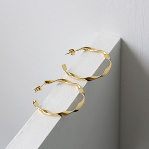 Wholesale Bulk 316L Stainless Steel 14k 18k Gold Plated Fine Jewelry Fashion Hoop Exaggerated Light Big <b>Large</b> Earrings for Women - Product Image 5