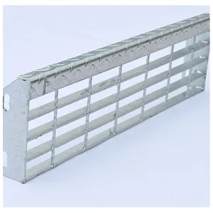 प्रयुक्त गैल्वेनाइज्ड समग्र निर्माण निर्माण सामग्री 32 x 5 मिमी चेकर प्लेट मोटा स्टील डेक ग्रेटिंग वजन