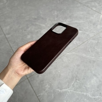 Coques de téléphone en cuir en gros avec boutons métalliques et cadre d'appareil photo antichoc pour iPhone 17 16 15 Pro Max – Étui de protection en cuir